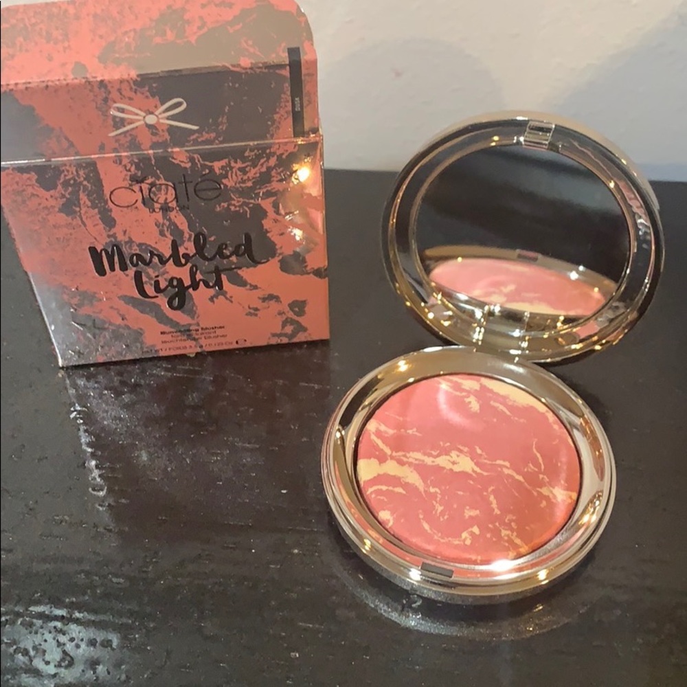 Ciaté London Illuminating Blusher